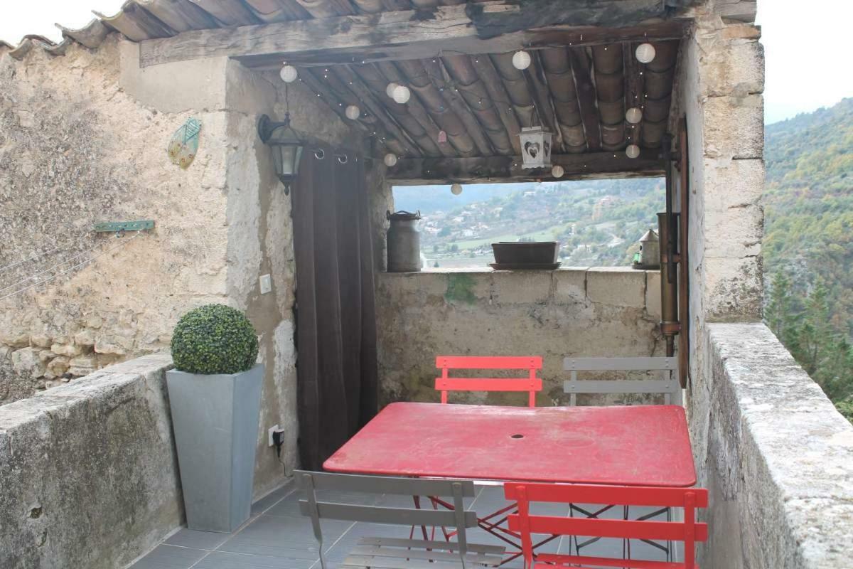 Les Calades Du Ventoux Apartament Montbrun-les-Bains Zewnętrze zdjęcie