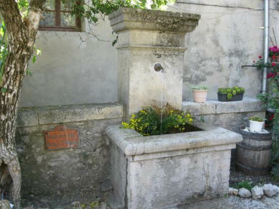 Les Calades Du Ventoux Apartament Montbrun-les-Bains Zewnętrze zdjęcie